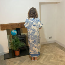 Load image into Gallery viewer, Blue animal design floaty dress with pockets (A172)