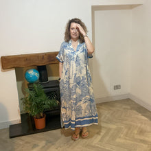 Load image into Gallery viewer, Blue animal design floaty dress with pockets (A172)