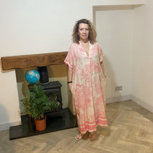 Load image into Gallery viewer, Light pink animal design floaty dress with pockets (A172)