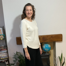 Load image into Gallery viewer, Super Soft Round neck Cream Italian Plain Jumper – One Size (12–16) A185