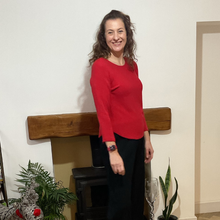 Load image into Gallery viewer, Super Soft Round neck Red Italian Plain Jumper – One Size (12–16) A185