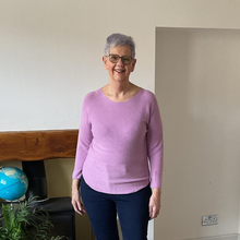 Load image into Gallery viewer, Super Soft Round neck Lilac Italian Plain Jumper – One Size (12–16) A185