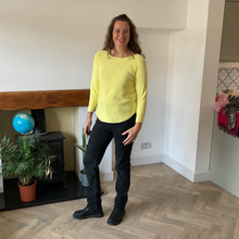 Load image into Gallery viewer, Super Soft Round neck Yellow Italian Plain Jumper – One Size (12–16) A185