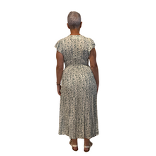 Load image into Gallery viewer, Ladies Green V neck button front floral dress (A169)