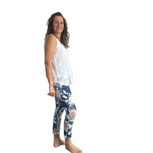 Load image into Gallery viewer, White Sleeveless layered top for women. (A161)