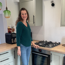 Load image into Gallery viewer, Super Soft Emerald Green Italian Plain Jumper – One Size (12–16) A176