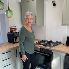 Load image into Gallery viewer, Super Soft Khaki Green Italian Plain Jumper – One Size (12–16) A176