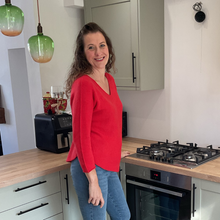 Load image into Gallery viewer, Super Soft rted Italian Plain Jumper – One Size (12–16) A176