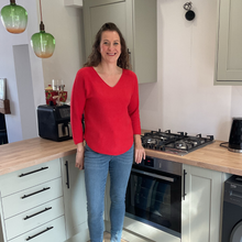 Load image into Gallery viewer, Super Soft rted Italian Plain Jumper – One Size (12–16) A176