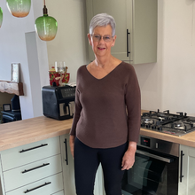 Load image into Gallery viewer, Super Soft Brown Italian Plain Jumper – One Size (12–16) A176