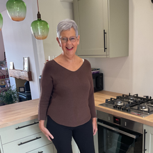 Load image into Gallery viewer, Super Soft Brown Italian Plain Jumper – One Size (12–16) A176