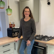 Load image into Gallery viewer, Grey Fleck tops/jumper with one pocket. (A171)