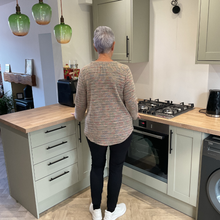 Load image into Gallery viewer, Beige Fleck tops/jumper with one pocket. (A171)