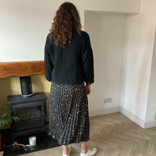 Load image into Gallery viewer, Black Plain Colour Padded Jacket – Waist Length | One Size (UK 10–14) | Lightweight Warm Outerwear | Pamper Yourself -A179