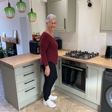 Load image into Gallery viewer, Super Soft Burgundy Italian Plain Jumper – One Size (12–16) A176