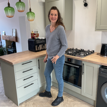 Load image into Gallery viewer, Super Soft Grey Italian Plain Jumper – One Size (12–16) A176