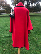 Load image into Gallery viewer, Red reversible cape for women