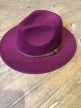 Load image into Gallery viewer, Burgundy Adjustable felt look Fedora hat