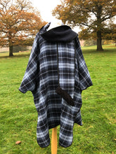 Load image into Gallery viewer, Navy blue tartan wrap for women