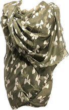 Load image into Gallery viewer, Pretty bow design womens Scarf, great present/gifts. (Green with white bows)
