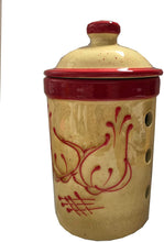 Load image into Gallery viewer, Red Garlic Motif Design Garlic Keeper Pot (3)