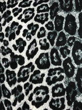 Load image into Gallery viewer, Pamper Yourself Now Chunky black and white leopard print snood