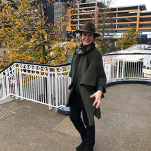 Load image into Gallery viewer, Khaki green Reversible cape