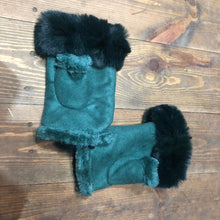 Load image into Gallery viewer, Green Faux Fur Trimmed Fingerless Gloves.
