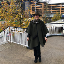 Load image into Gallery viewer, Khaki green Reversible cape