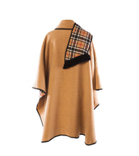 Load image into Gallery viewer, Camel Reversible cape