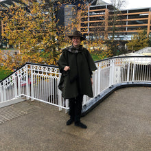 Load image into Gallery viewer, Khaki green Reversible cape