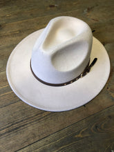 Load image into Gallery viewer, Light beige Adjustable felt look Fedora hat