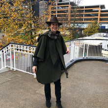 Load image into Gallery viewer, Khaki green Reversible cape