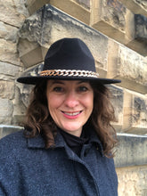 Load image into Gallery viewer, Black Adjustable felt look Fedora hat