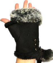 Load image into Gallery viewer, Black Faux Fur Trimmed Fingerless mittens
