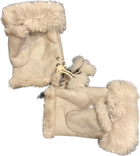 Load image into Gallery viewer, Cream Faux Fur Trim Fingerless Gloves
