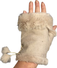 Load image into Gallery viewer, Cream Faux Fur Trimmed Fingerless Gloves/mittens