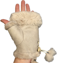 Load image into Gallery viewer, Cream Faux Fur Trimmed Fingerless Gloves