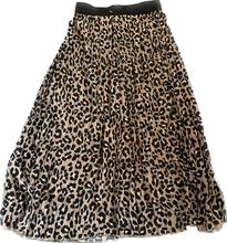 Load image into Gallery viewer, Neutral animal print skirt 
