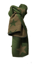 Load image into Gallery viewer, Green and beige  star blanket scarf