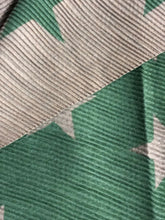 Load image into Gallery viewer, Duck egg and beige star blanket scarf