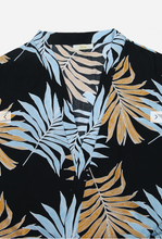 Load image into Gallery viewer, Black short Safari print light weight Kimono great for a summer robe or a beach cover up. (a119)