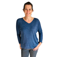 Load image into Gallery viewer, Ladies Denim Blue V-neck Jumper (A126)