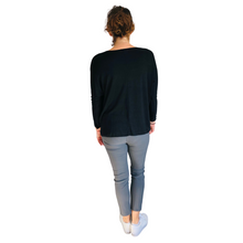 Load image into Gallery viewer, Ladies Black V-neck Jumper (A126)