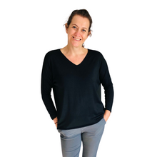 Load image into Gallery viewer, Ladies Black V-neck Jumper (A126)