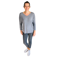Load image into Gallery viewer, Ladies light grey V-neck Jumper (A126)