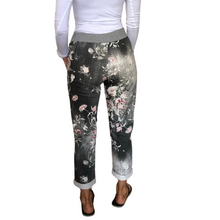 Load image into Gallery viewer, Grey Floral print Italian Joggers for casual everyday wear. Made in Italy