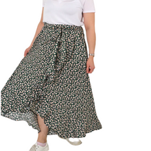 Load image into Gallery viewer, Women’s Green Daisy Wrap around Skirt with pockets. (A117)