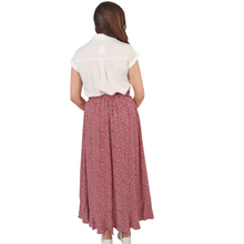 Load image into Gallery viewer, Red Daisy women’s Wrap around Skirt with pockets. (A116)