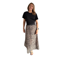 Load image into Gallery viewer, Beige leopard print skirt for women
